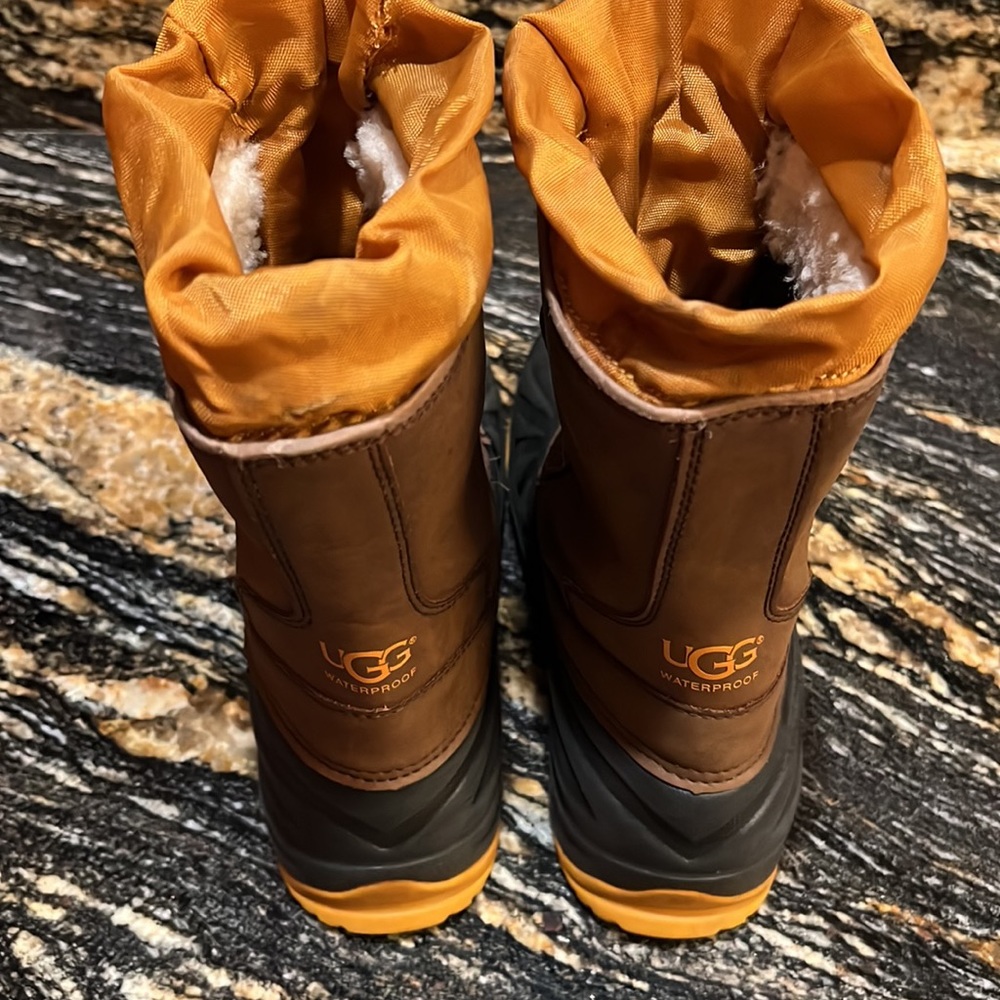 UGG WATERPROOF ❤️